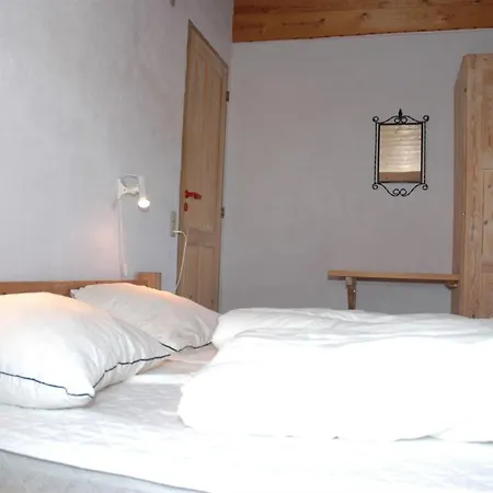 Liska - 1km From The Sea By Interhome *